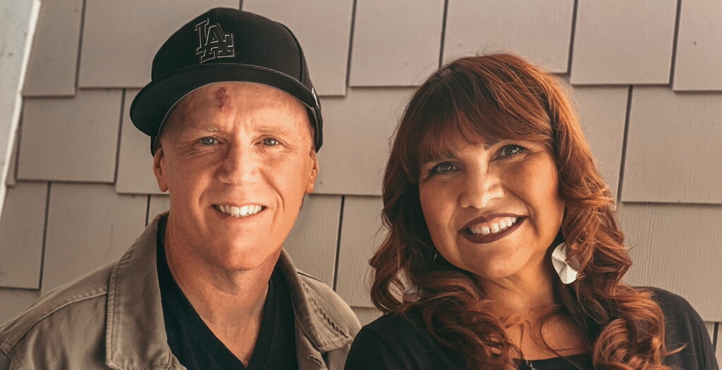 Casey and Angie od Stay Hello Sunshine